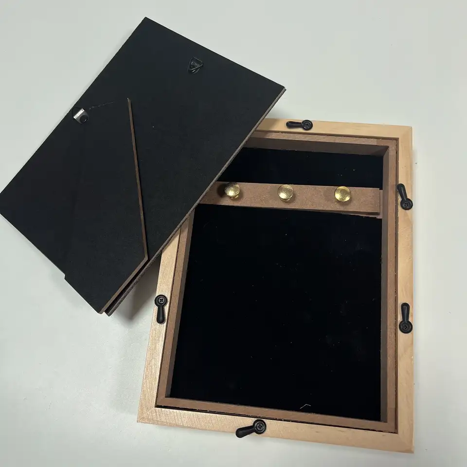 Photo Frame Diversion Safe - Discreet Diversion safe Ideas of the picture frame with hidden compartment
